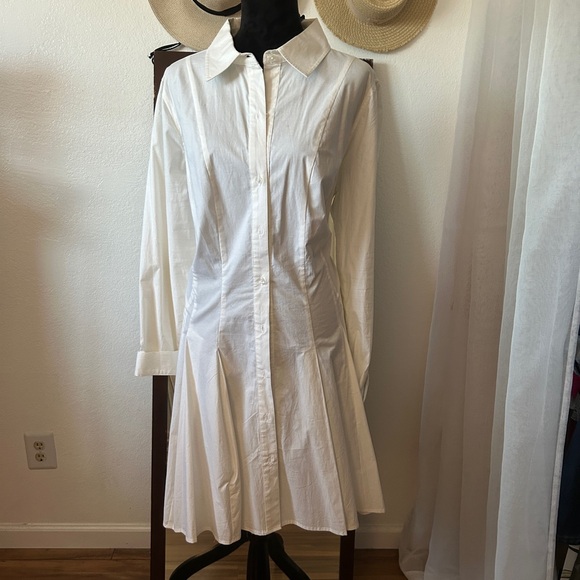 Torrid Classic White button-down Shirtdress. Size1X - Picture 5 of 7